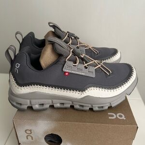 ON CLOUD AWAY SNEAKERS